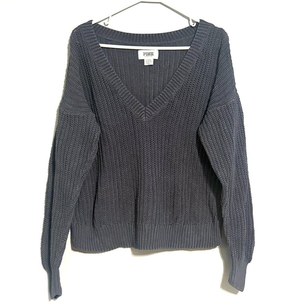 Victoria’s Secret PINK Women’s size Medium Gray V-Neck Sweater 648B5